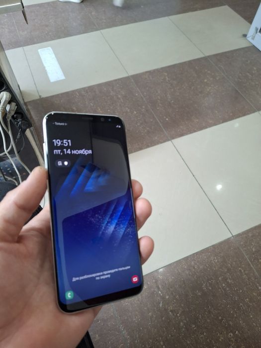 Самсунг s8+ 64giga