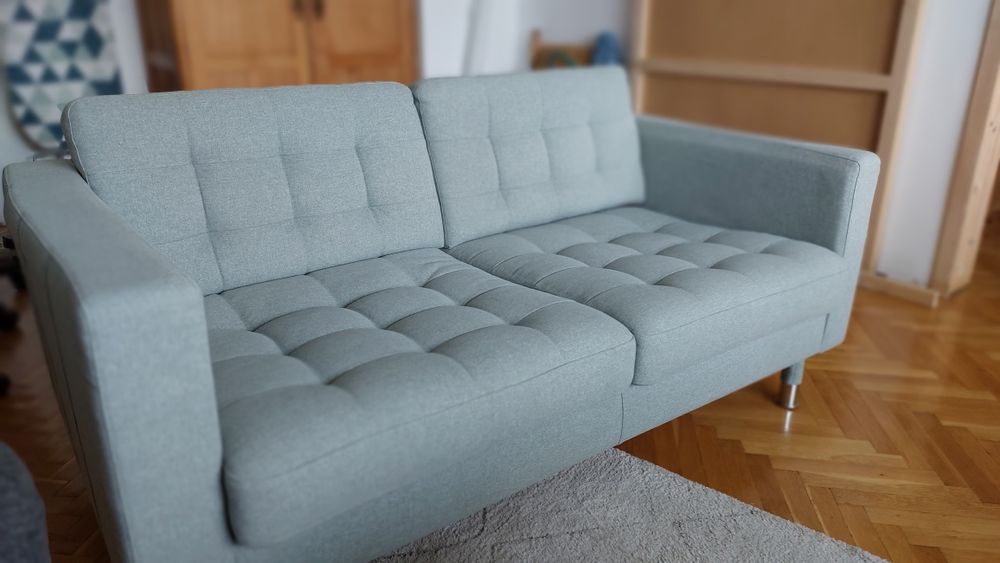 Двуместен диван ikea скандинавски