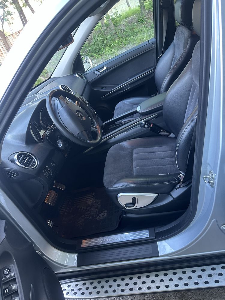 Джип Mercedes ML320