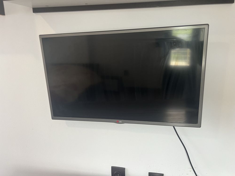 Tv LG model 32LB5661B