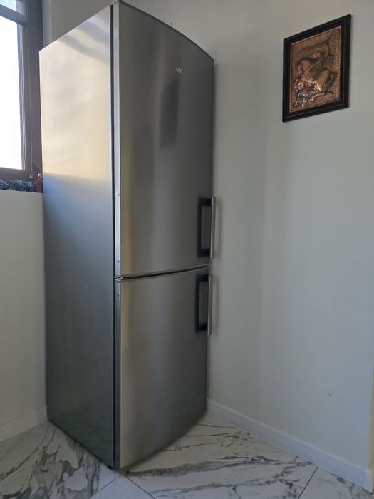 Хладилник с фризер AEG