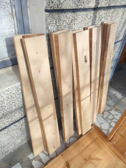 Легло от масивно дърво с размери: 110/185см