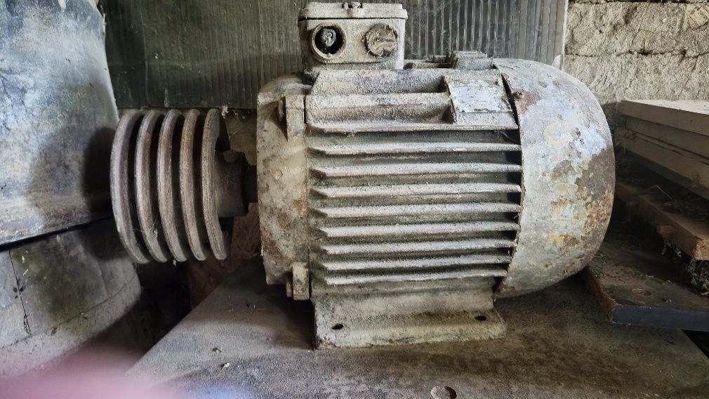 Motor trifazat 5,5 kw 1450 rotații/min