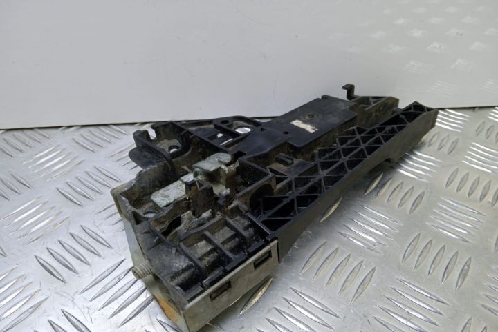 Suport maner  Valeo dreapta spate 8T0837886 Audi A5 8T seria