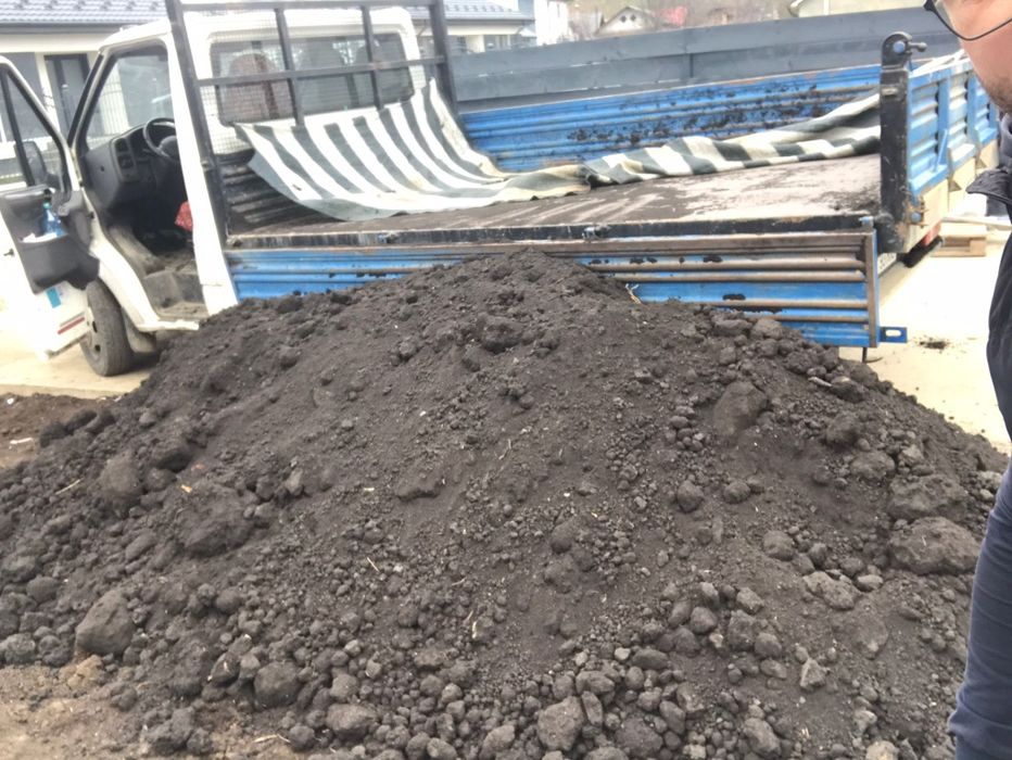 Nisip, pământ, mărgăritar, bazarca, pietriș,balastru