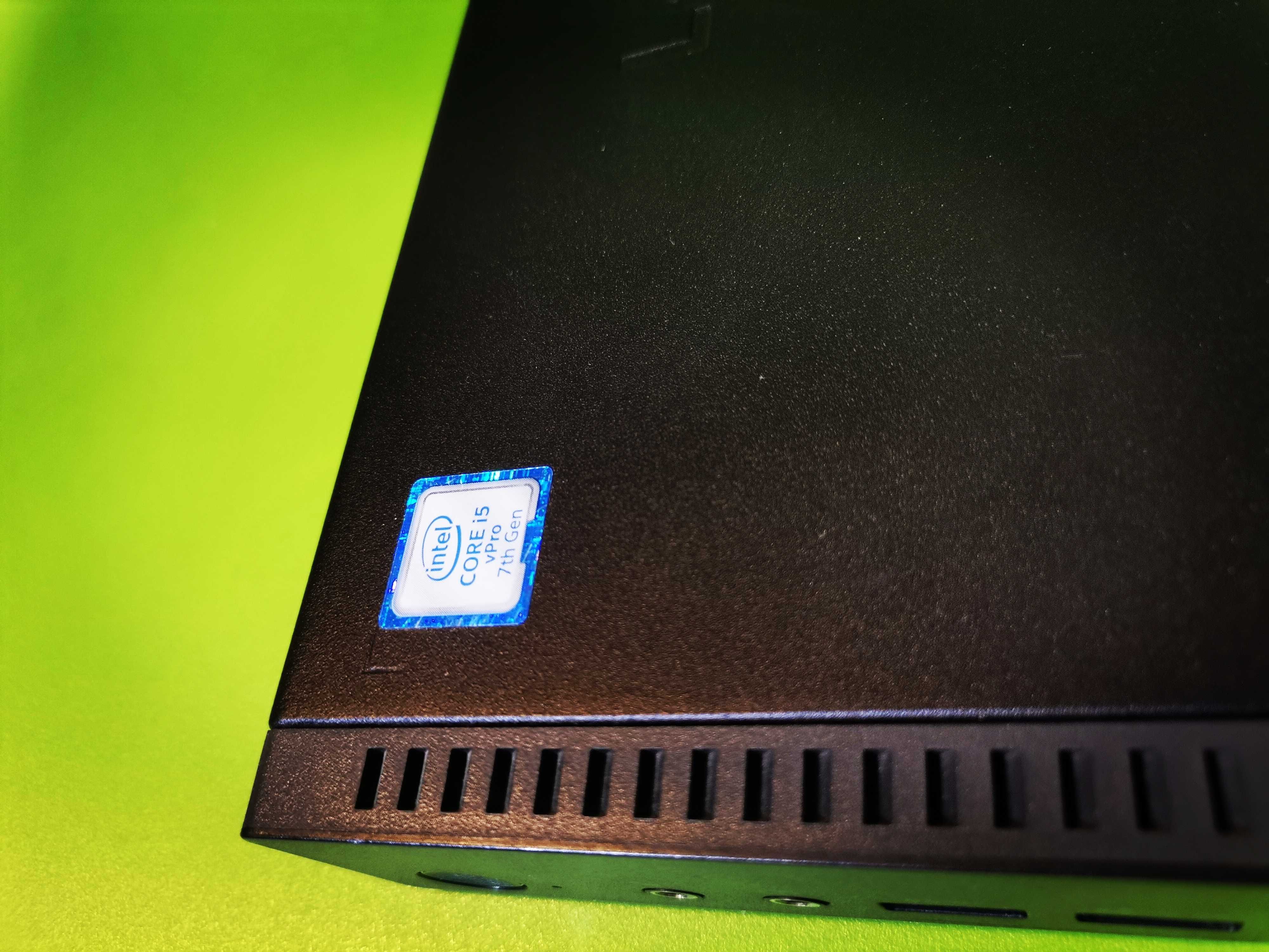 Домашен компютър Lenovo ThinkCentre M910Q Tiny