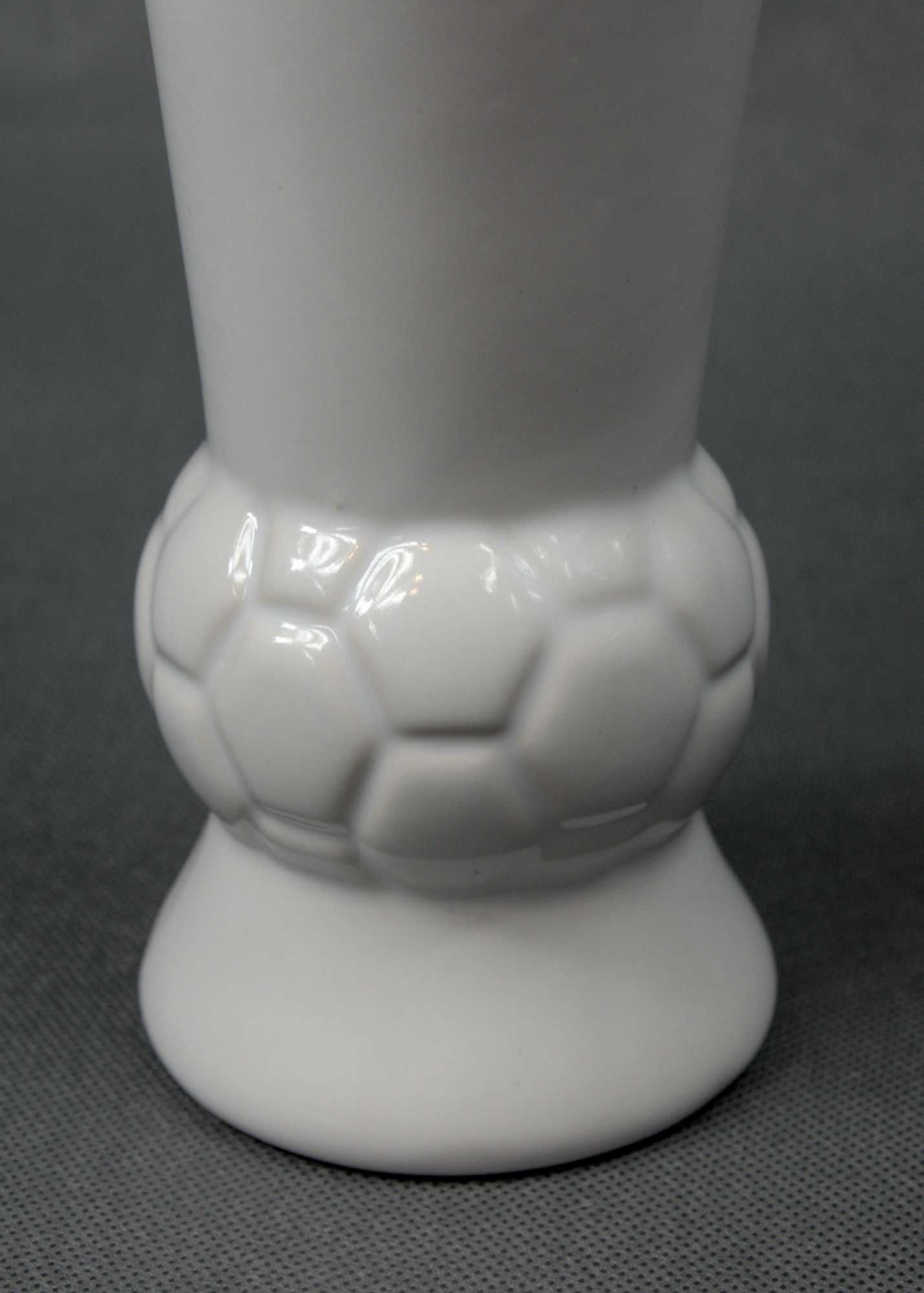 Vaza flori forma ampla cu minge de fotbal din stoneware