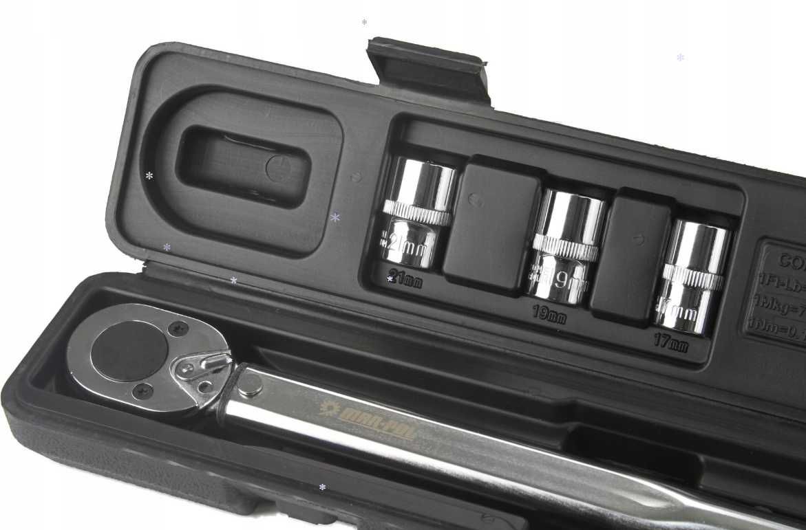 Динамометричен ключ 12 28 – 210 Nm + комплект вложки (17, 19, 21 мм)