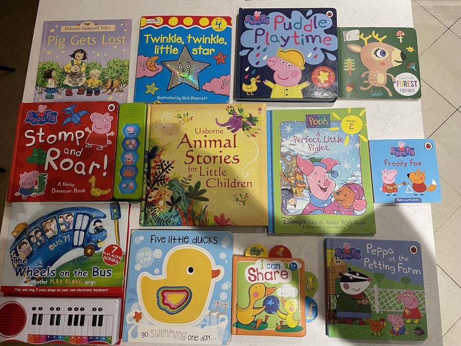 Английски книжки-Pepa pig;Peter rabit;Postman Pat,Немо,Дядо Коледа