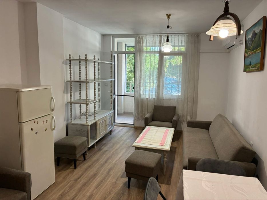 Дава се под наем Двустаен апартамент в Пловдив, Христо Смирненски - 52 кв.м за 459 € - Снимка #1