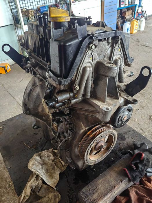 Дачия сандеро. Двигател на части