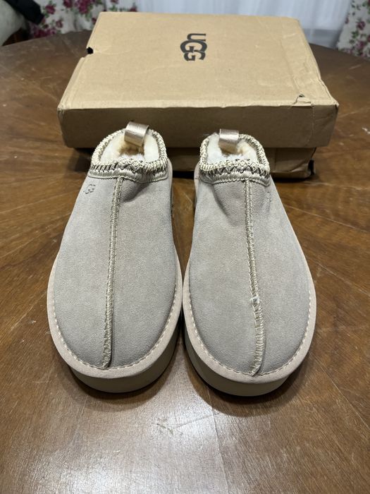 Papuci UGG Culoare Bej