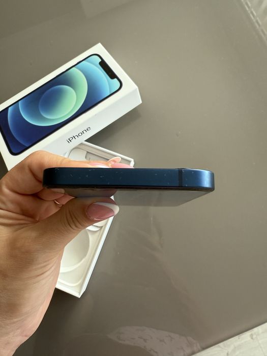 Iphone 12 Blue edition без следи от употреба