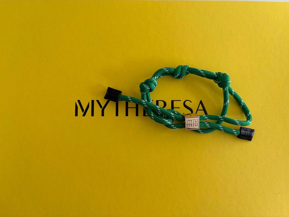 Гривна/charm miu miu в зелено
