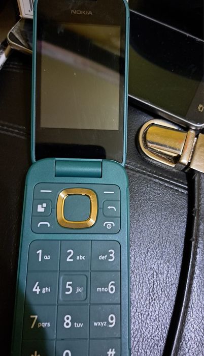 Nokia 2660 Flip nou
