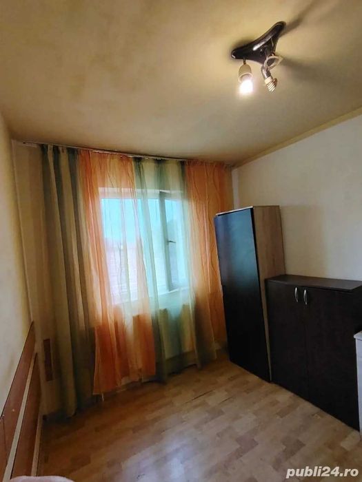 Proprietar Vand Garsoniera 12mp ZONA Sagului Strada Fructelor