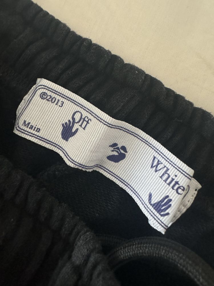 pantaloni off white