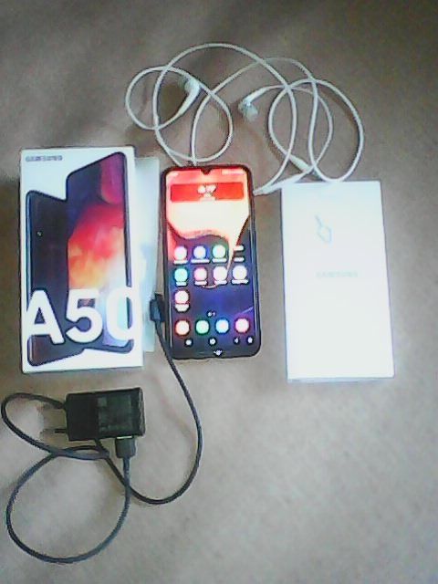 Смартфон SAMSUNG A50