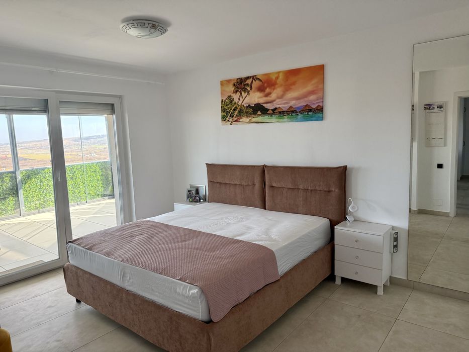 Pat nou cu ladă de depozitare + saltea inclusă – 180x200 cm