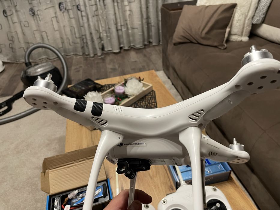 Дрон DJI Phantom 1 с две дистанционни