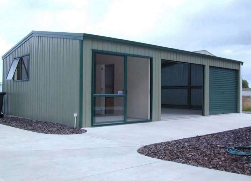 Fac hale metalice la comanda