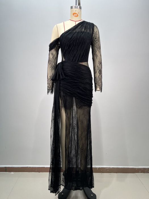 Рокля по модел на Miss Rosier