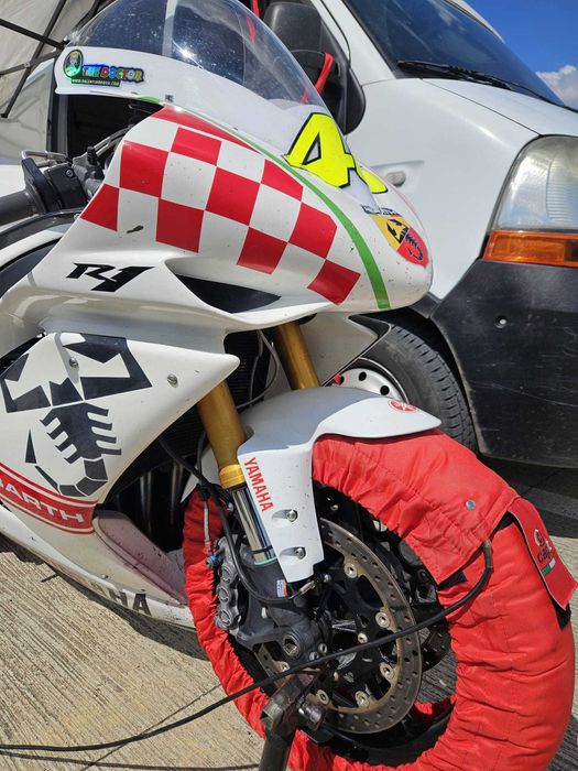 Yamaha R1 2008 - Circuit/pista/track
