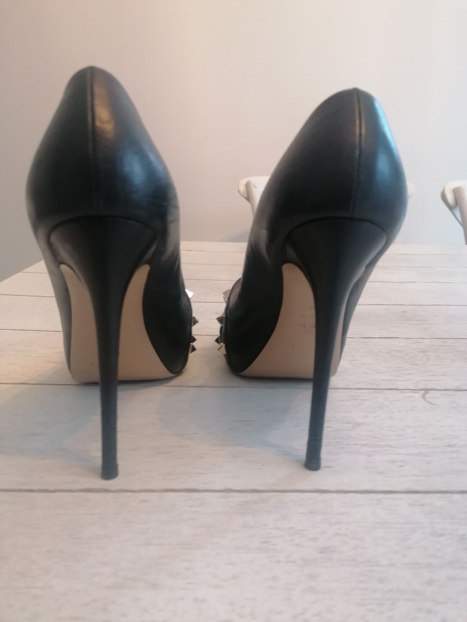 Pantofi VALENTINO Originali!