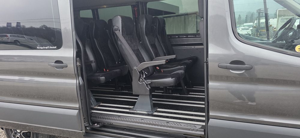 Ford transit VIP 8+1 locuri an 2018 automat VARIANTE +/-dif.