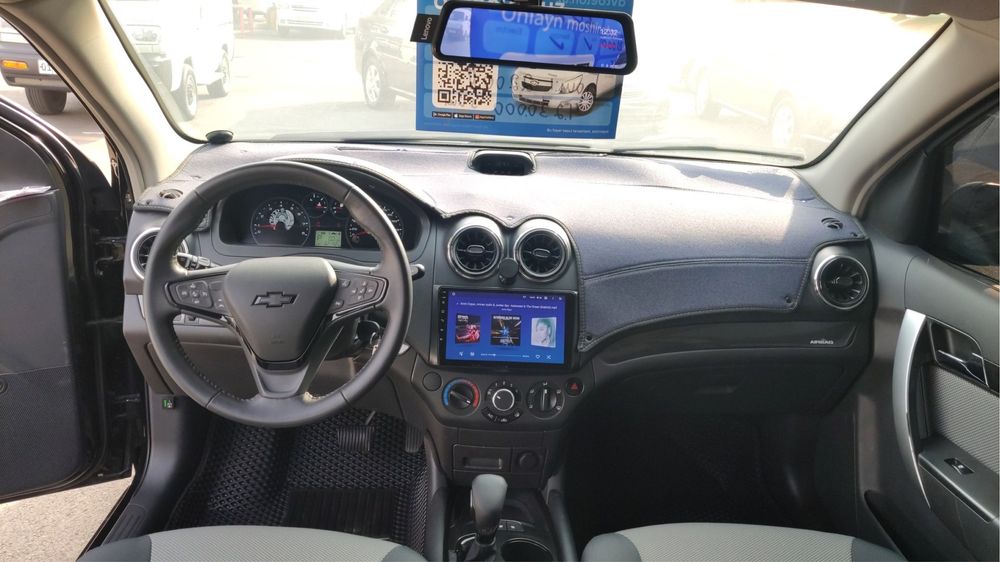 Продаю nexia 3 черная