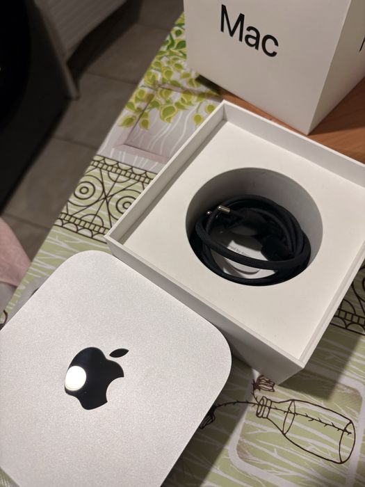Vand Mac Mini 16 gb ram si 256 Gb spatiu stocare