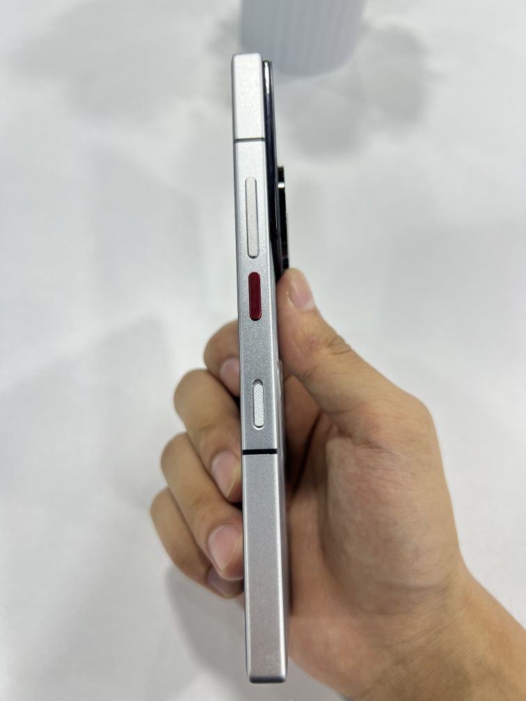 Nubia z60 ultra 16/512 full
