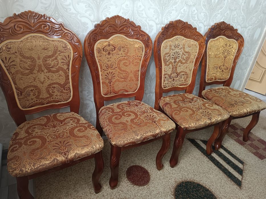 Стулья для гостинной