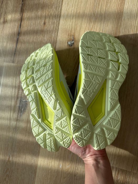 Hoka adidasi NOI, marime 38