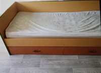 продам односпальную кровать с матрасом