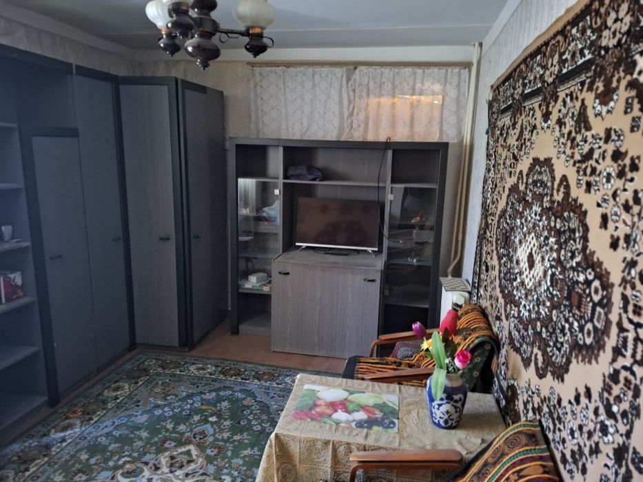 Mubakek kvartira sotiladi