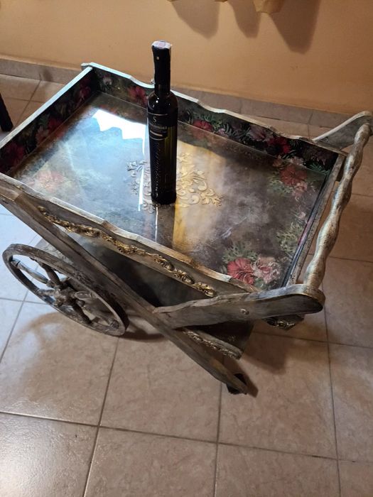 Количка за сервиране