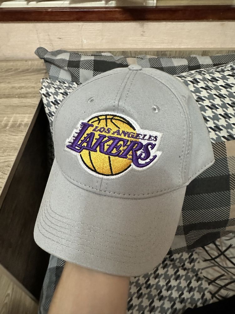 Кепка Lakers Новая