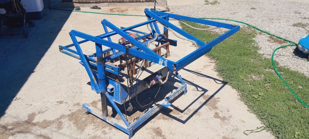 Станок для пескоблока