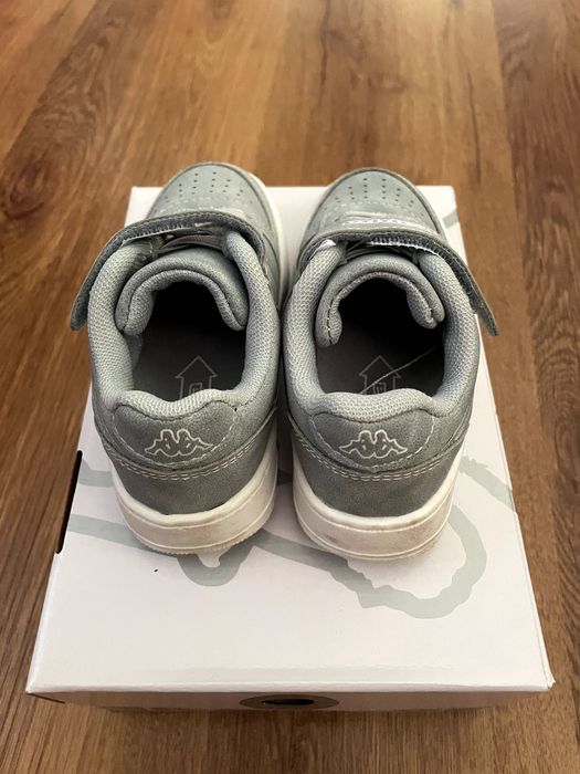 *НОВИ* Детски обувки размер 25 на Kappa