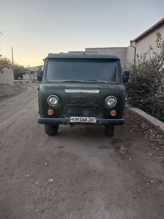 UAZ avtomobili sotiladi