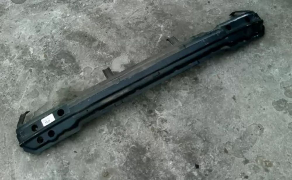 Armatura / bara spate Opel Antara