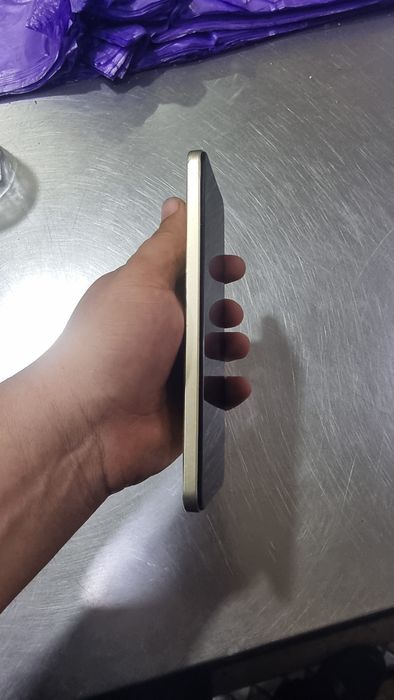 Vivo y35 sotiladi volatile yaxwi