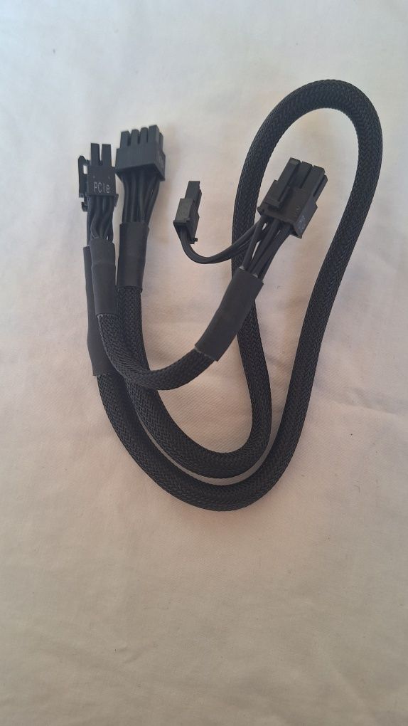Cabluri sata, type4, cpu, pci,perif, vga. Cablu buton on/off