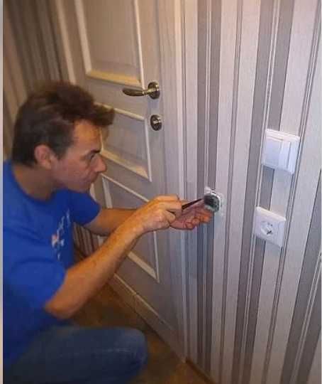 Электрик недорого,установка розетки и выключателя