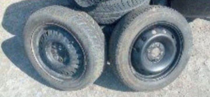 Vand rezerva 4x98 R14 , fiat , lancia , ford ka nou

roti rezerva una