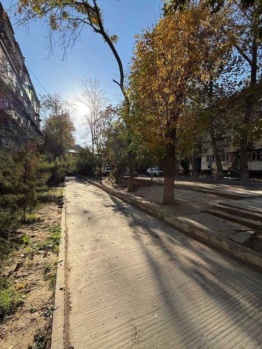 Сдается в аренду 1/2/5 Шато Руставели 35 Центр рядом кафе B&B г.Россия