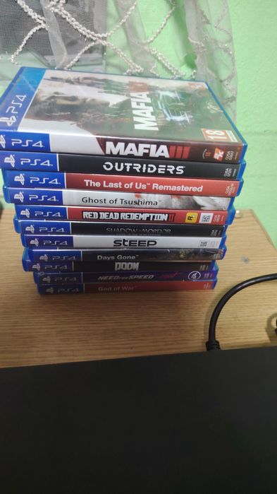 Ps4 slim 1T cu 12 jocuri
