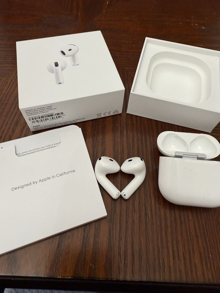 Air Pods 4 Activ Noise Cancellation