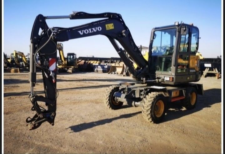 Экскаватор  аренда мини эксковатор малютка услуги заказ.Гидромолот.Пог